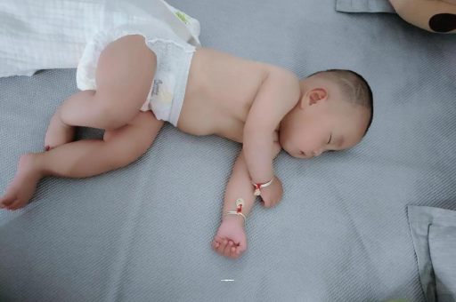 临沧几个月宝宝会抬头